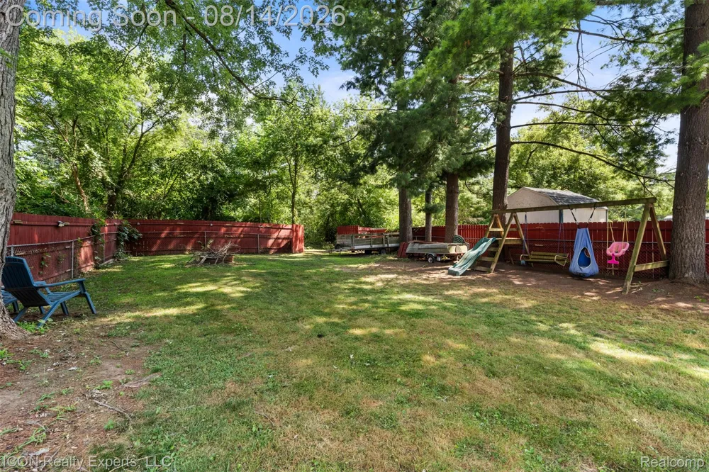 55875 Pontiac Trail Court Lyon Charter Township, MI 48165