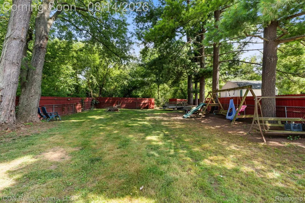55875 Pontiac Trail Court Lyon Charter Township, MI 48165