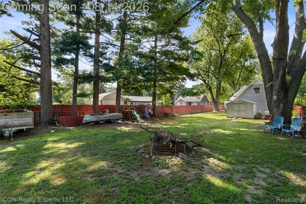 55875 Pontiac Trail Court Lyon Charter Township, MI 48165