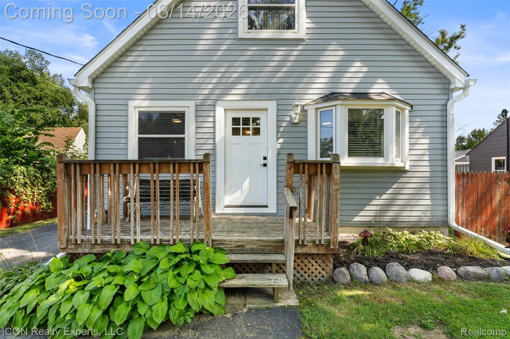 55875 Pontiac Trail Court Lyon Charter Township, MI 48165