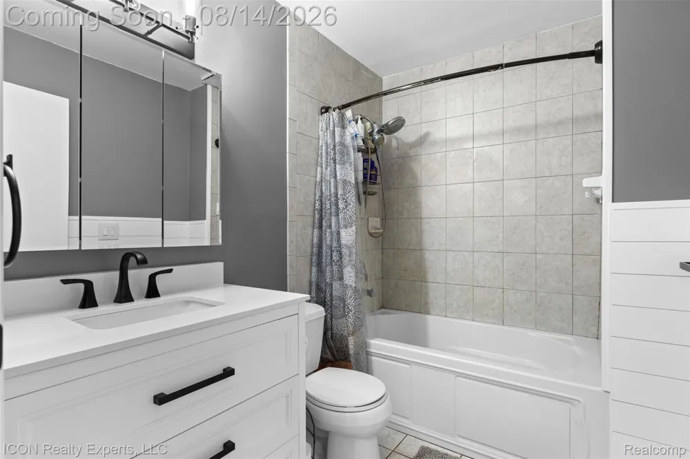55875 Pontiac Trail Court Lyon Charter Township, MI 48165