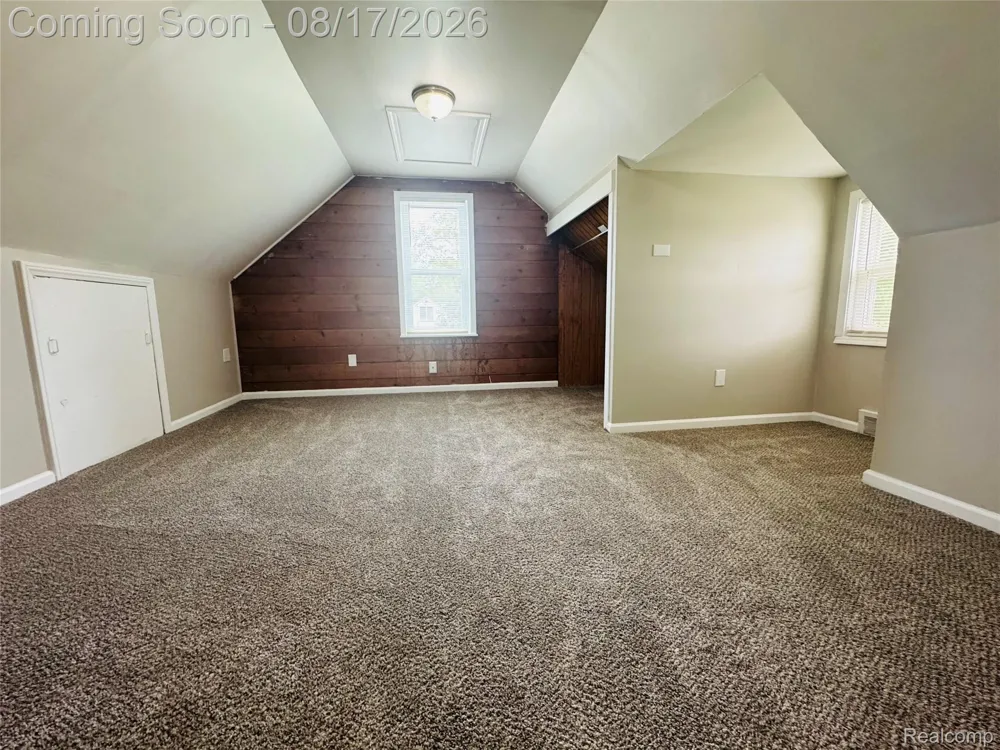 20195 Westhampton Avenue Southfield City, MI 48075