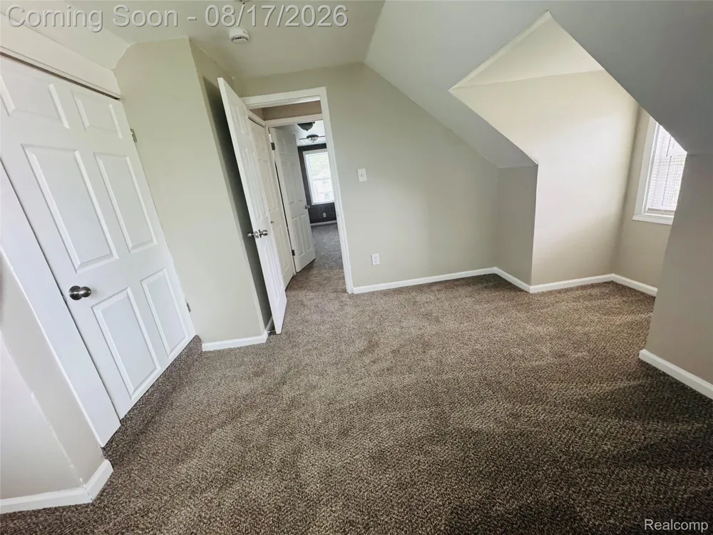 20195 Westhampton Avenue Southfield City, MI 48075