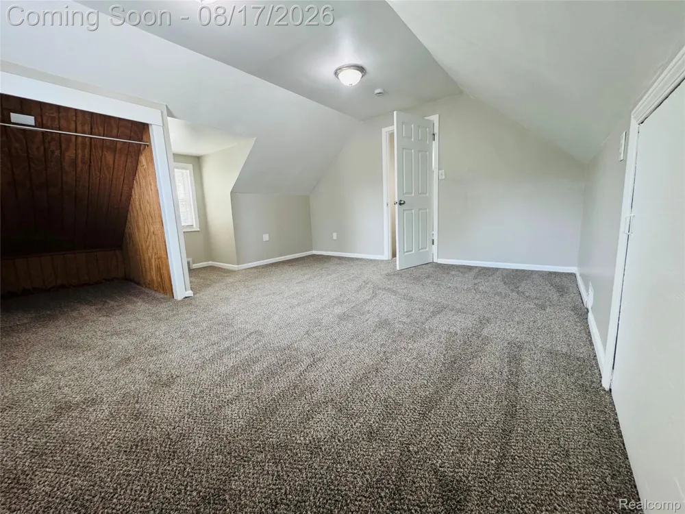 20195 Westhampton Avenue Southfield City, MI 48075