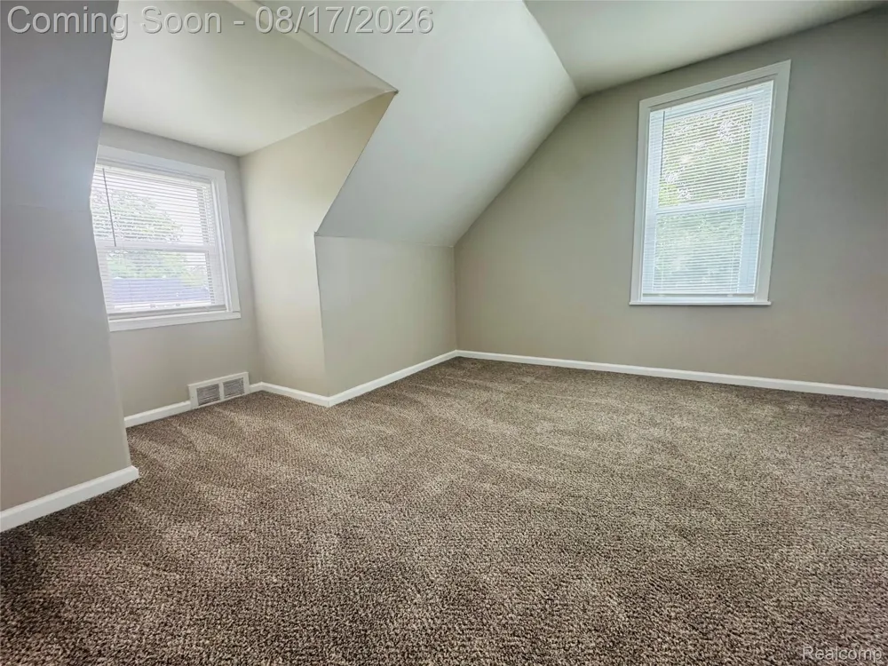 20195 Westhampton Avenue Southfield City, MI 48075