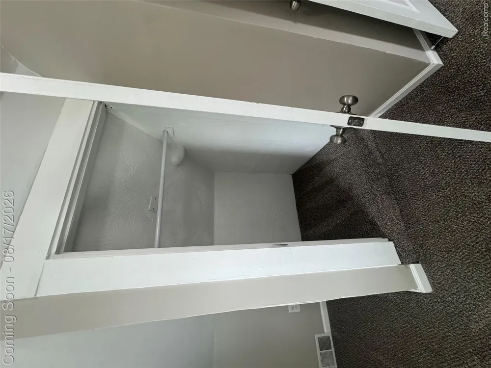 20195 Westhampton Avenue Southfield City, MI 48075