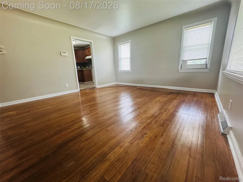 20195 Westhampton Avenue Southfield City, MI 48075