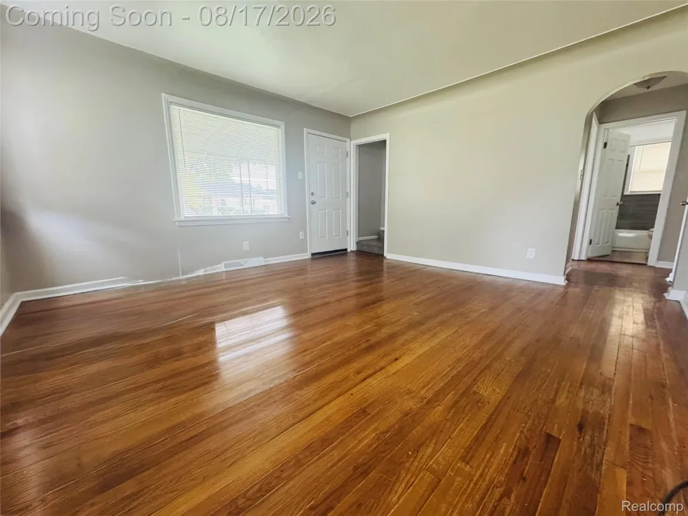 20195 Westhampton Avenue Southfield City, MI 48075