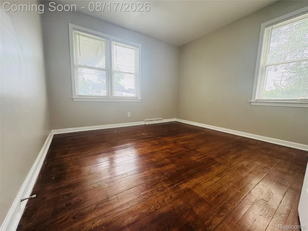 20195 Westhampton Avenue Southfield City, MI 48075