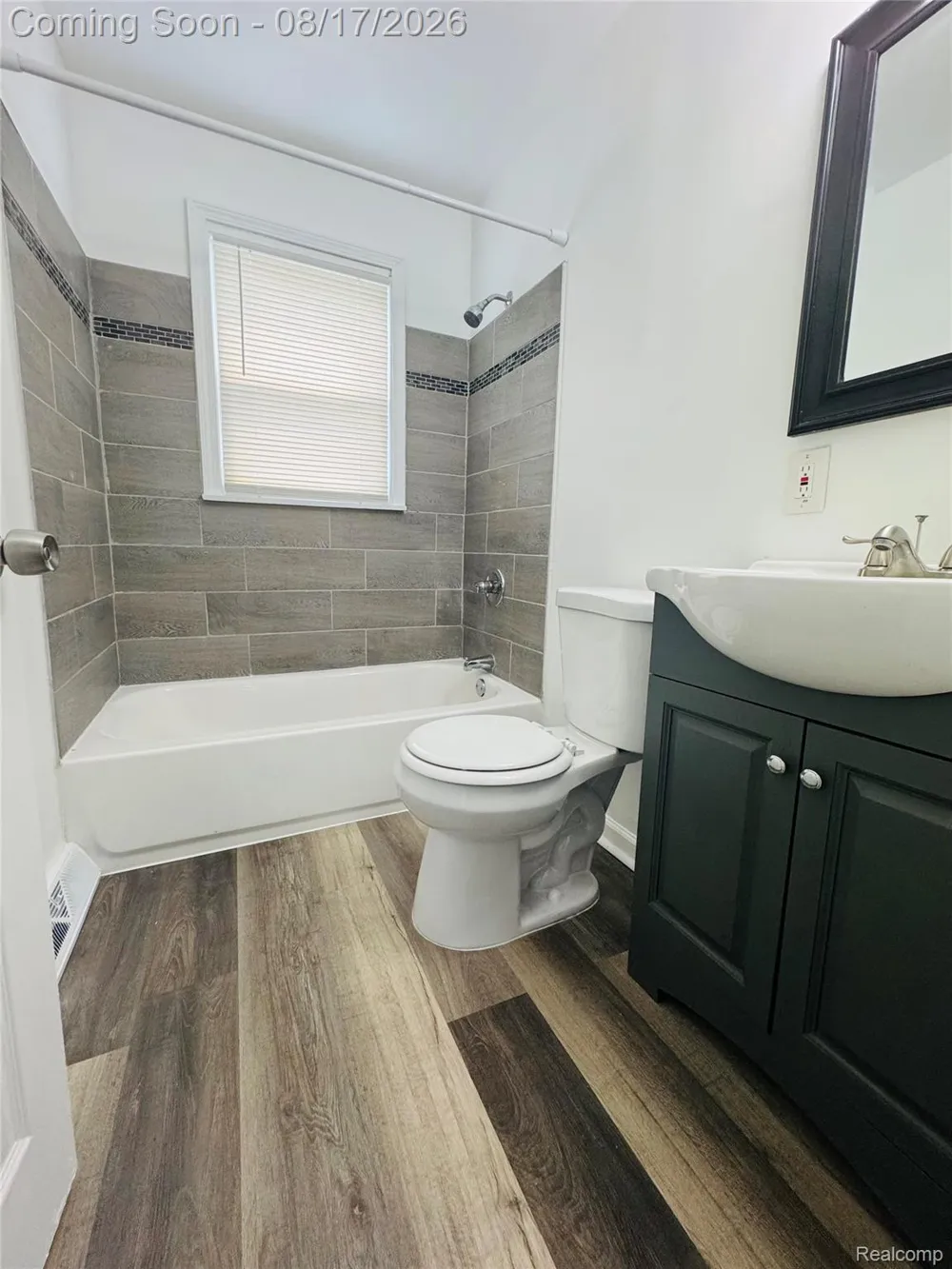 20195 Westhampton Avenue Southfield City, MI 48075