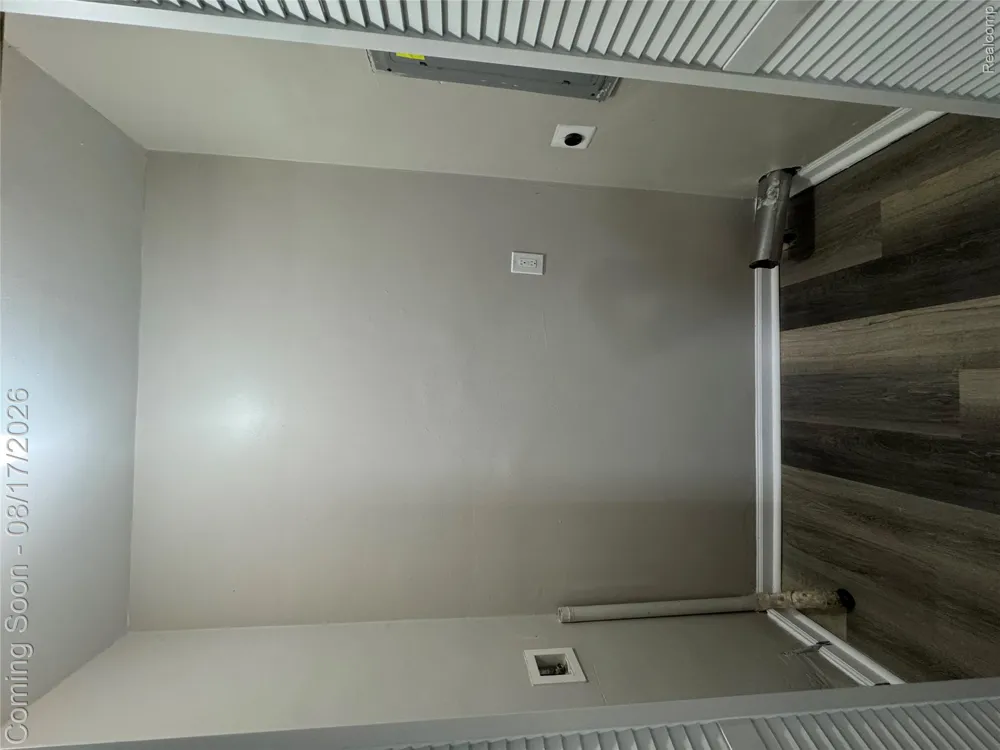 20195 Westhampton Avenue Southfield City, MI 48075