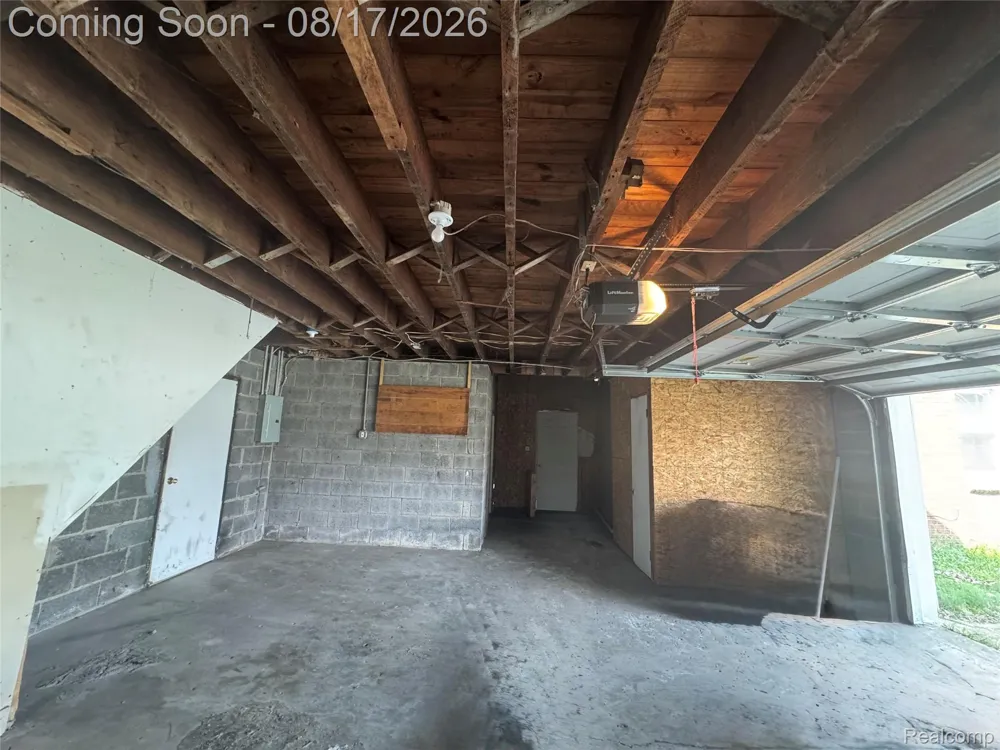 20195 Westhampton Avenue Southfield City, MI 48075