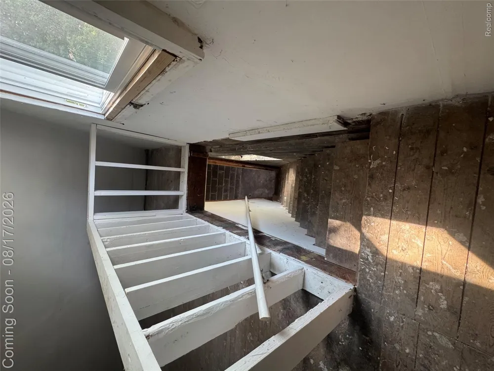 20195 Westhampton Avenue Southfield City, MI 48075