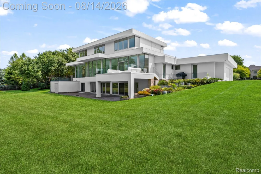 1735 Fairview Court Lodi Township, MI 48176