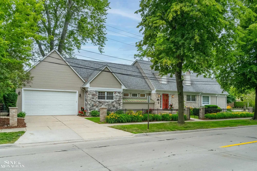 20675 Morningside Drive Grosse Pointe Woods City, MI 48236