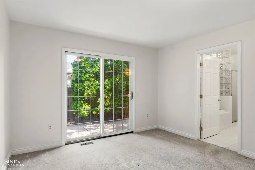 20675 Morningside Drive Grosse Pointe Woods City, MI 48236
