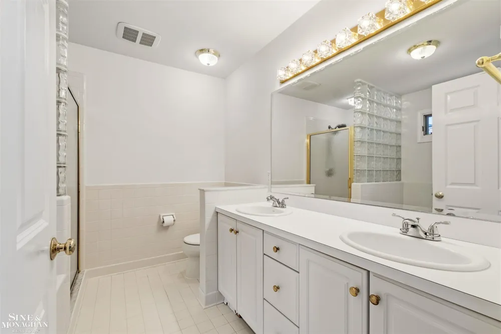 20675 Morningside Drive Grosse Pointe Woods City, MI 48236
