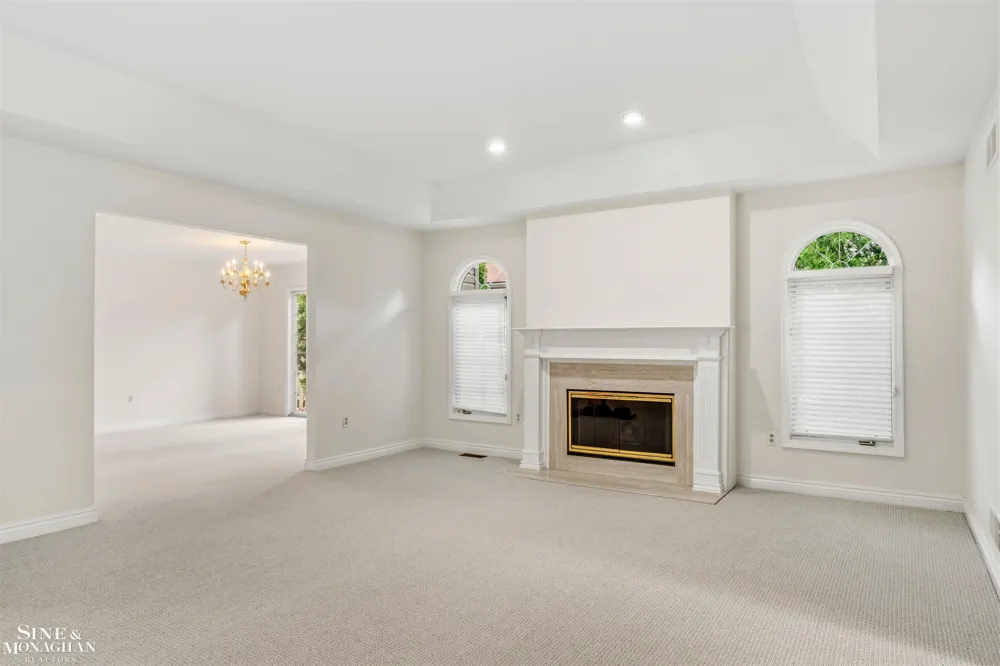 20675 Morningside Drive Grosse Pointe Woods City, MI 48236