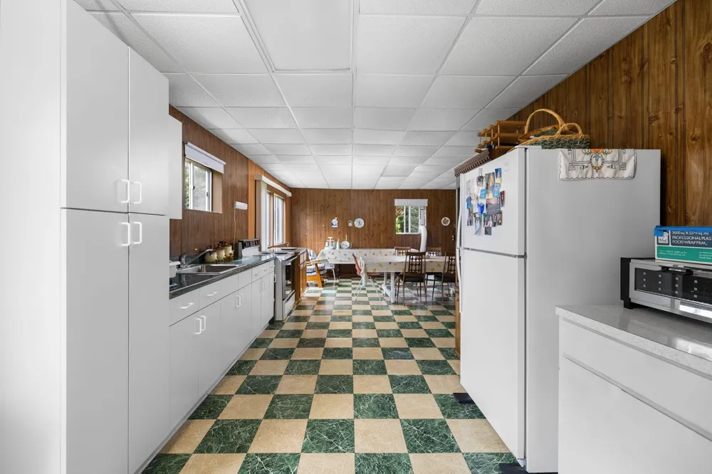 6726 S Snyder Road, SW Springfield Township, MI 49633