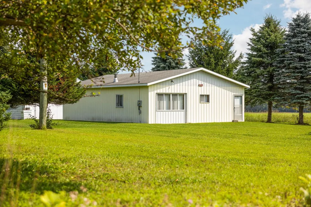 6726 S Snyder Road, SW Springfield Township, MI 49633