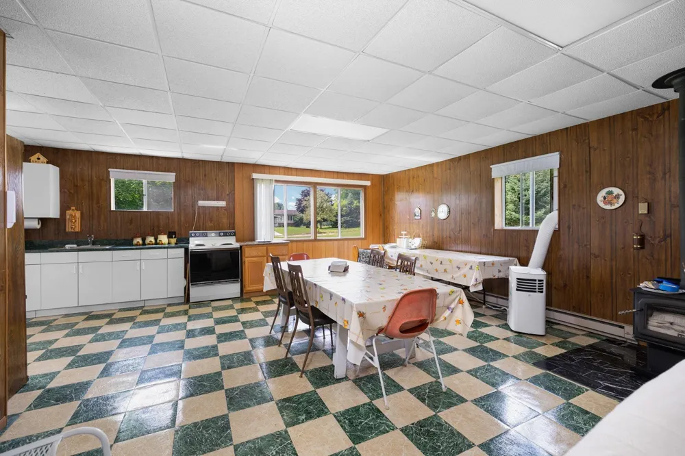6726 S Snyder Road, SW Springfield Township, MI 49633