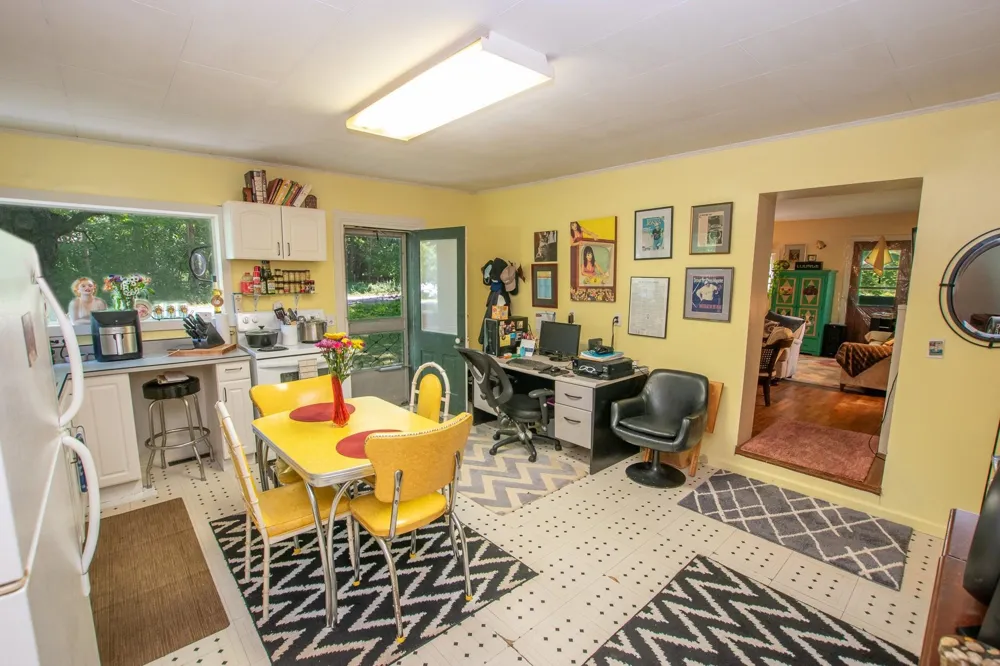 1304 S Richter Road Suttons Bay Township, MI 49682