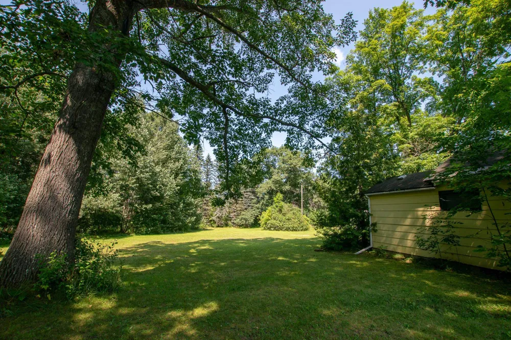 1304 S Richter Road Suttons Bay Township, MI 49682