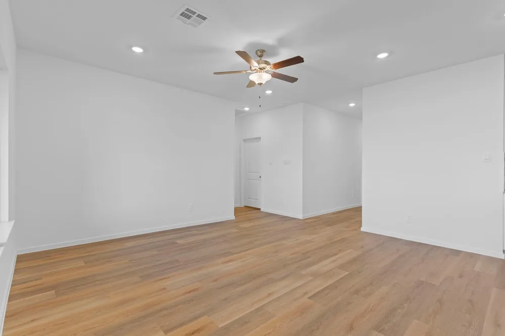 1626 Knox Hill Path Iowa Colony, TX 77583