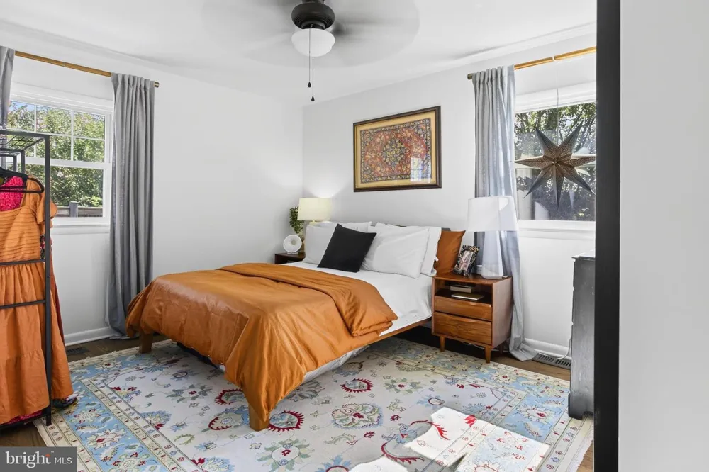 1015 WOODS PLACE Alexandria, VA 22302