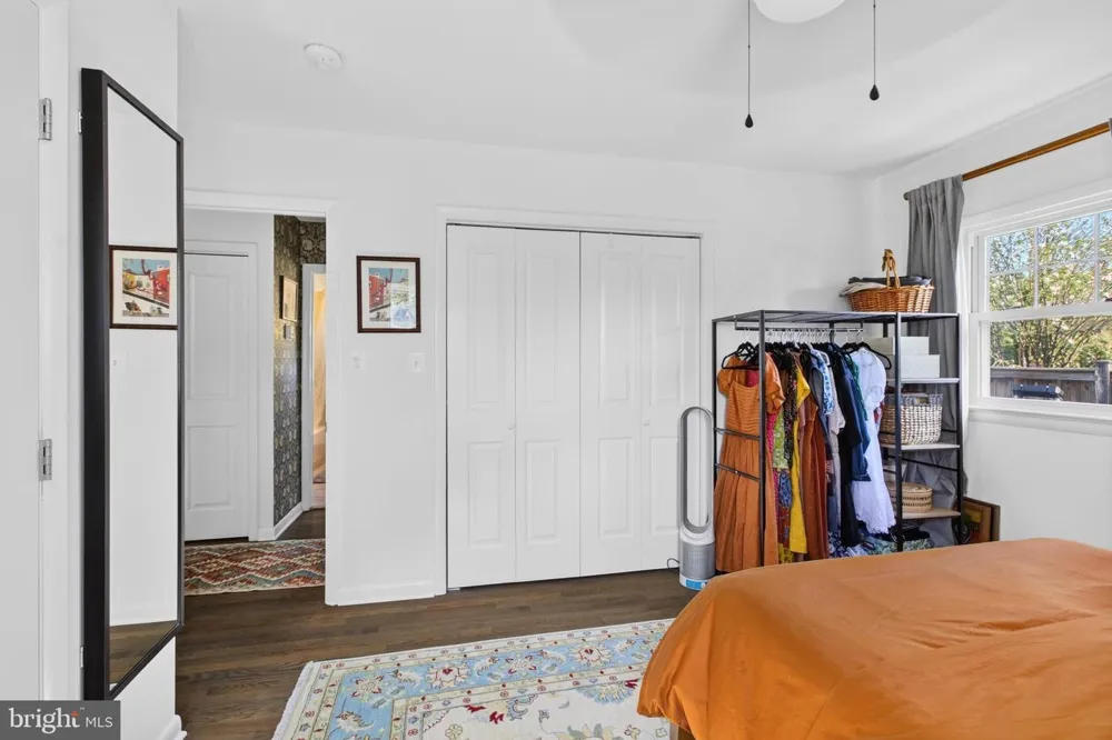 1015 WOODS PLACE Alexandria, VA 22302