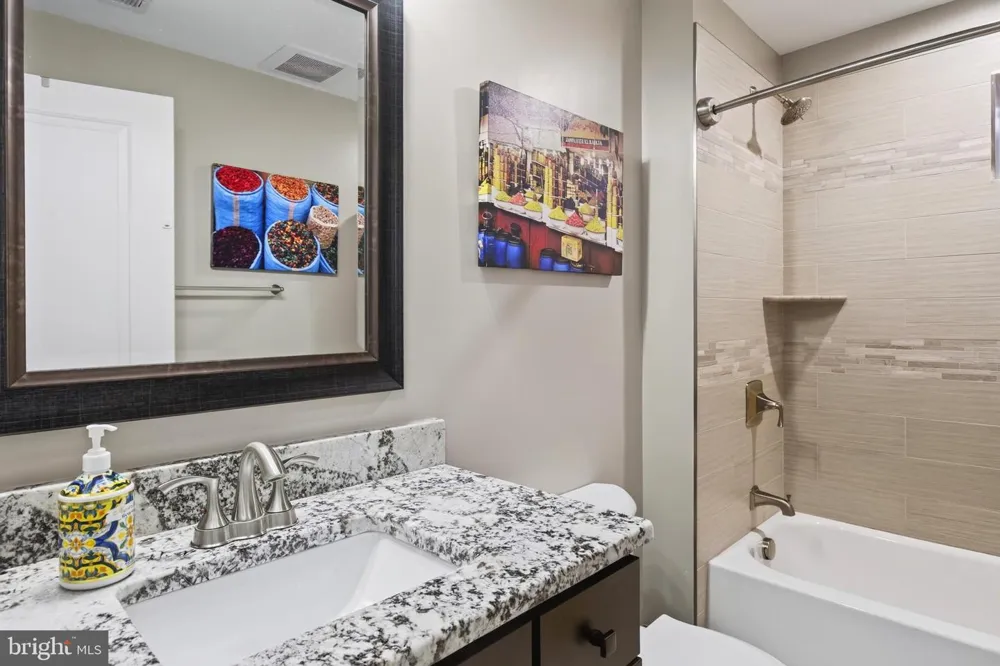 1015 WOODS PLACE Alexandria, VA 22302