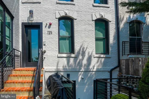 725 EUCLID STREET NW #2