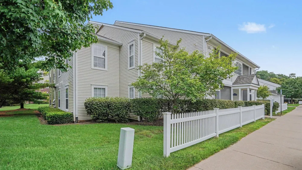 2654 S Knightsbridge Circle Ann Arbor, MI 48105