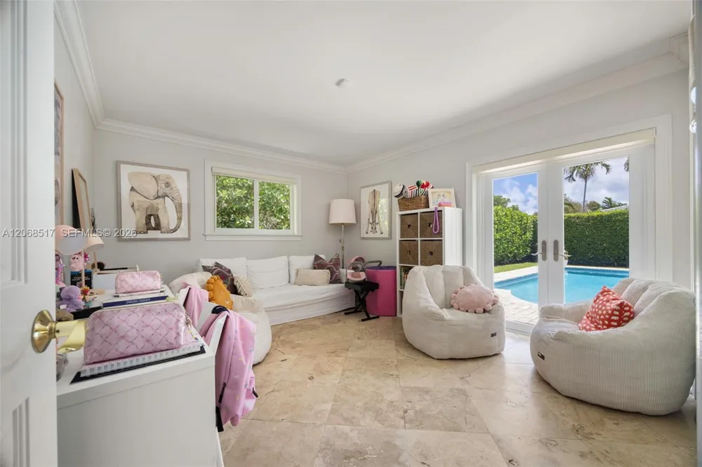 1121 Hardee Rd #1121 Coral Gables, FL 33146