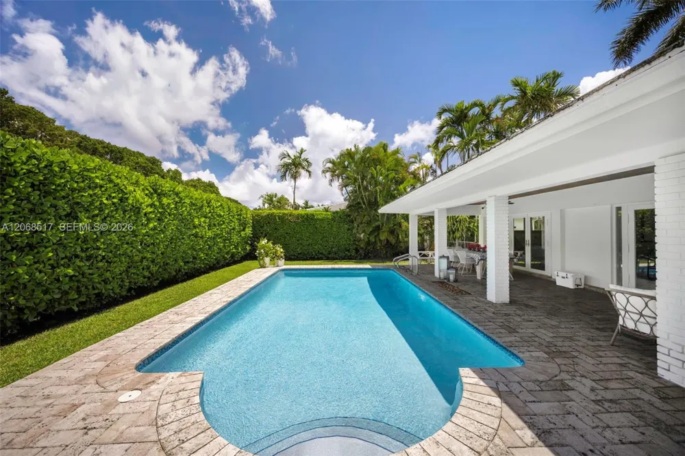 1121 Hardee Rd #1121 Coral Gables, FL 33146