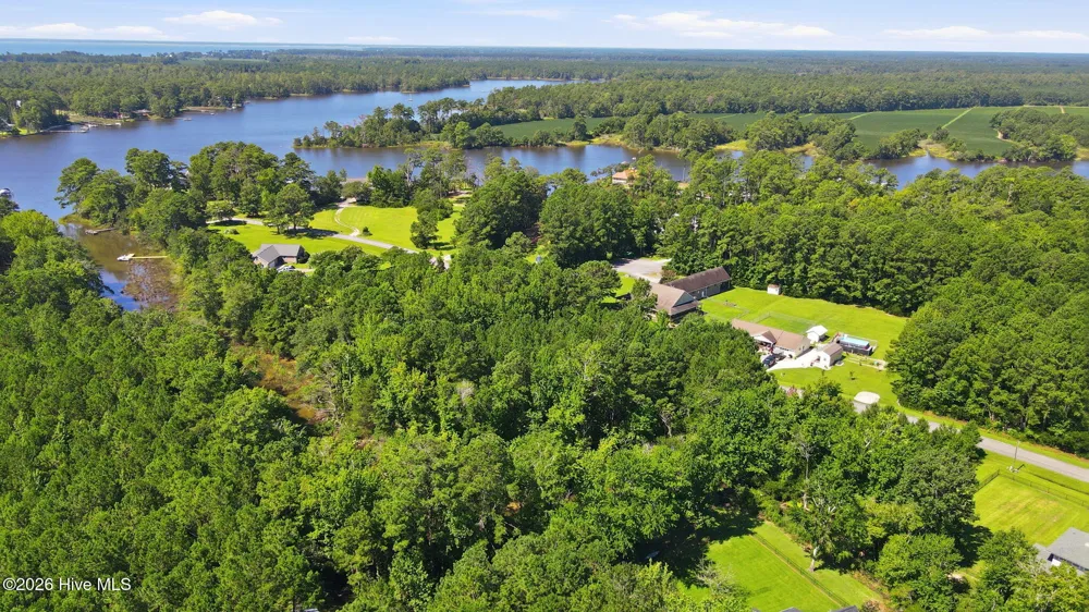 9325 Doris Drive Oriental, NC 28571