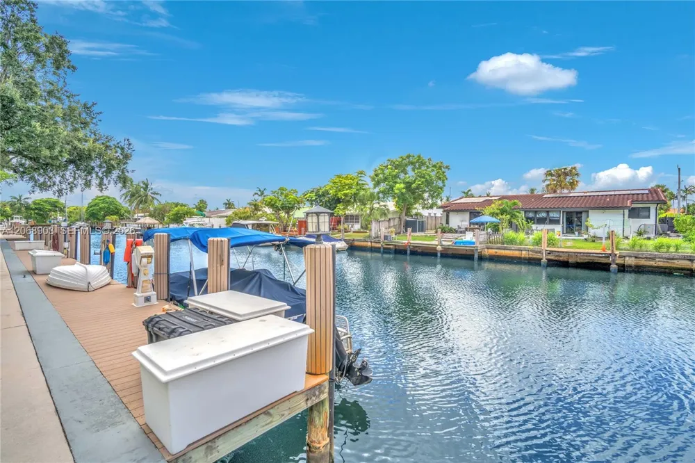 1100 SW 12th St #309 Fort Lauderdale, FL 33315