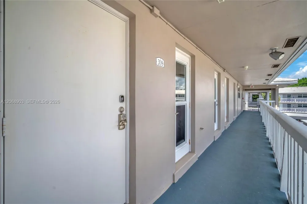 1100 SW 12th St #309 Fort Lauderdale, FL 33315