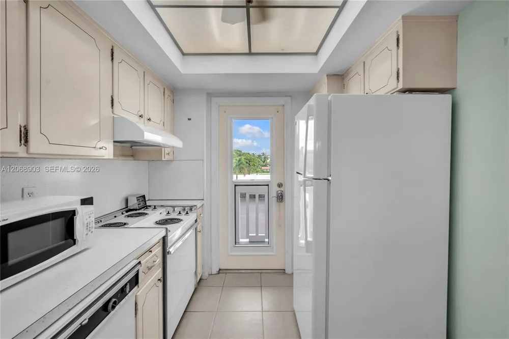 1100 SW 12th St #309 Fort Lauderdale, FL 33315
