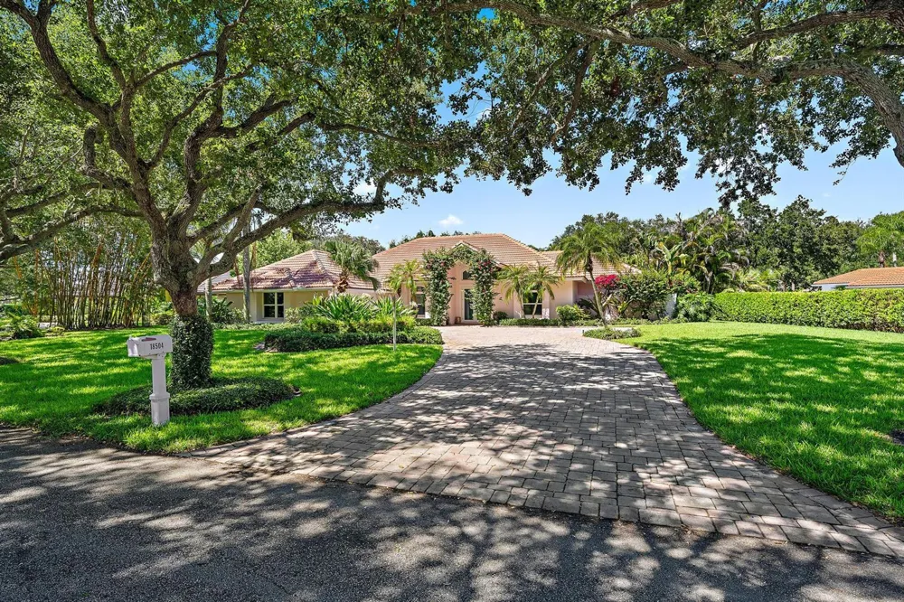 18504 SE Heritage Oaks Lane Jupiter, FL 33469