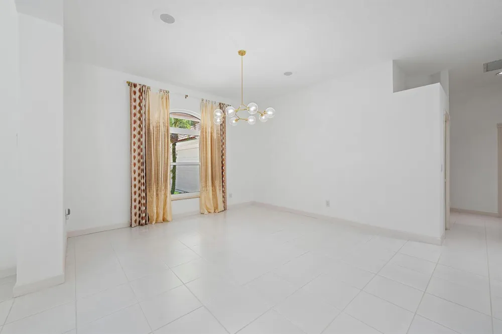 18504 SE Heritage Oaks Lane Jupiter, FL 33469