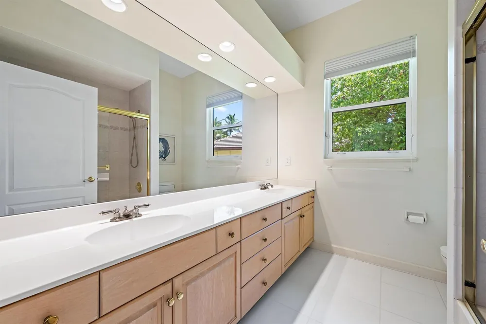 18504 SE Heritage Oaks Lane Jupiter, FL 33469