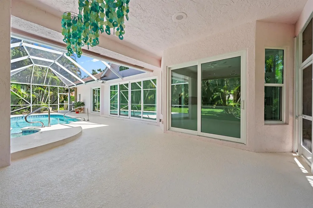 18504 SE Heritage Oaks Lane Jupiter, FL 33469