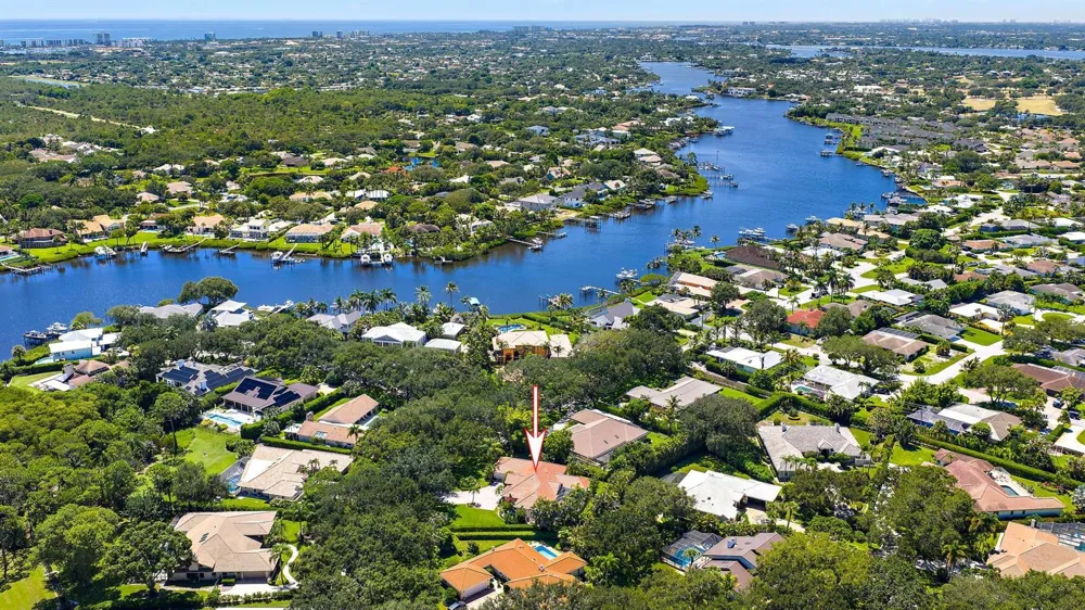 18504 SE Heritage Oaks Lane Jupiter, FL 33469