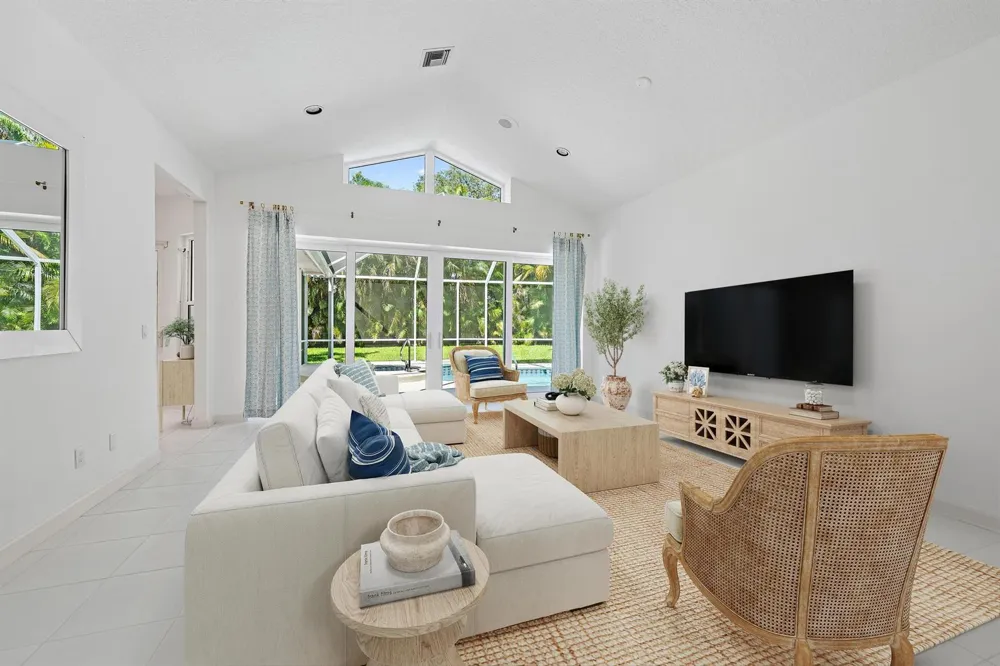 18504 SE Heritage Oaks Lane Jupiter, FL 33469