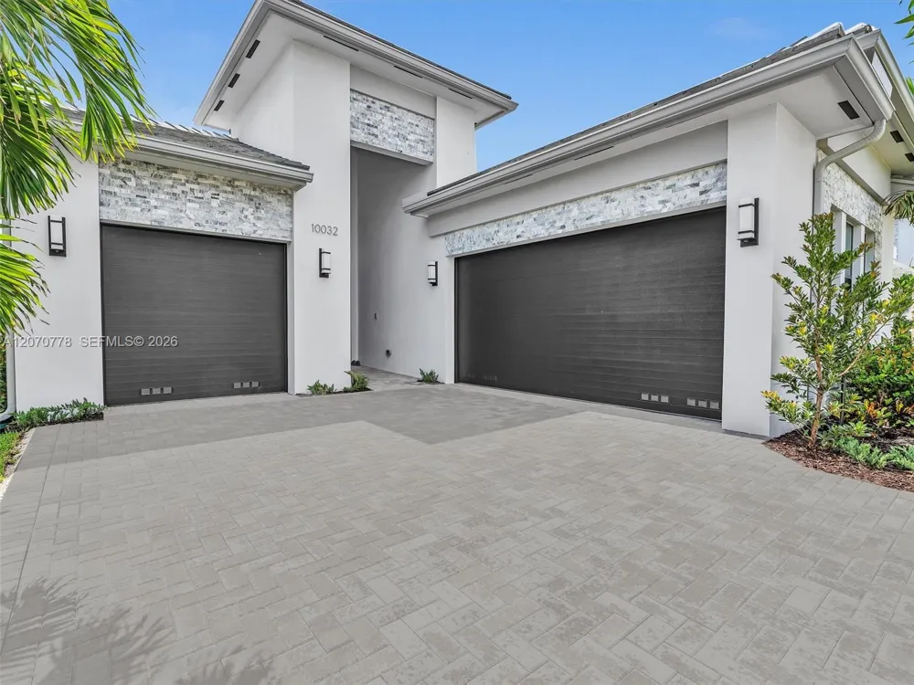 10032 Stockrun Dr Palm Beach Gardens, FL 33412
