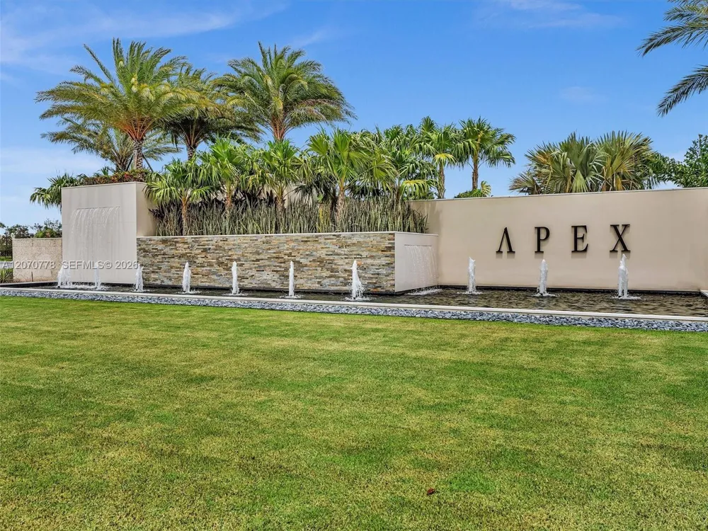 10032 Stockrun Dr Palm Beach Gardens, FL 33412
