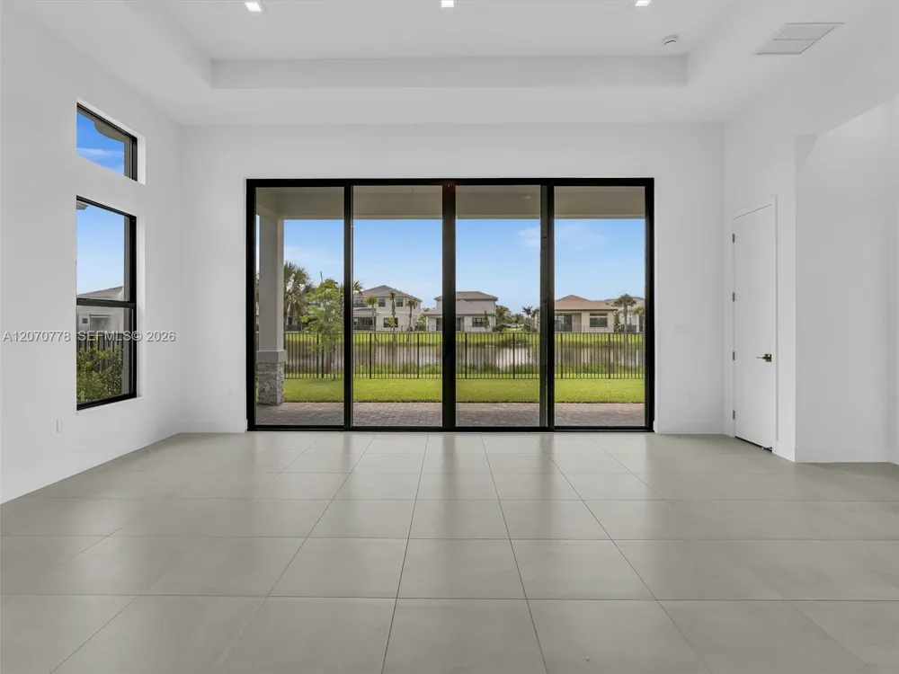10032 Stockrun Dr Palm Beach Gardens, FL 33412