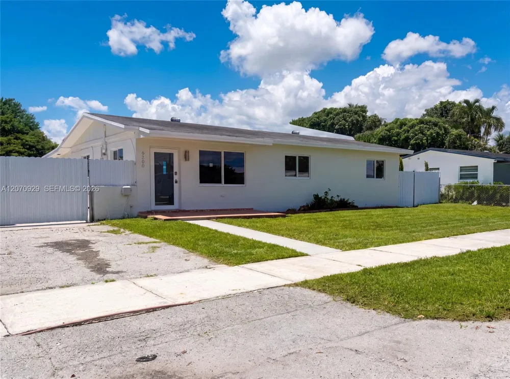 6200 SW 109th Ave Miami, FL 33173