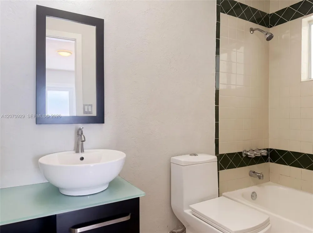 6200 SW 109th Ave Miami, FL 33173